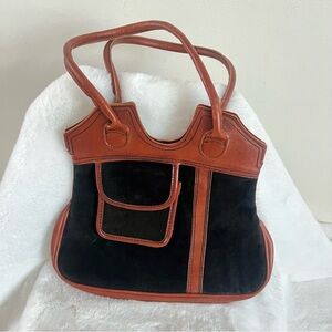 Chic Black and Tan‎ Women's Shoulder Bag